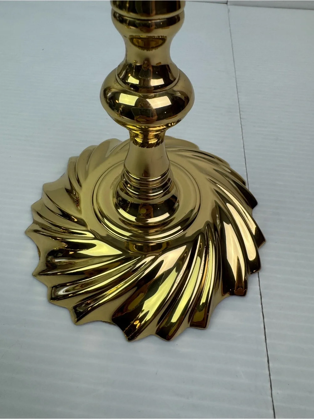 VTG Baldwin Solid Brass Candlesticks Pair Swirl Base Queen Ann USA 9” W/ Inserts
